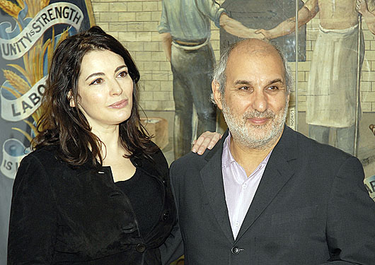 TV chef Nigella Lawson gets a taste of the new £10m Jewish Museum news031810_07