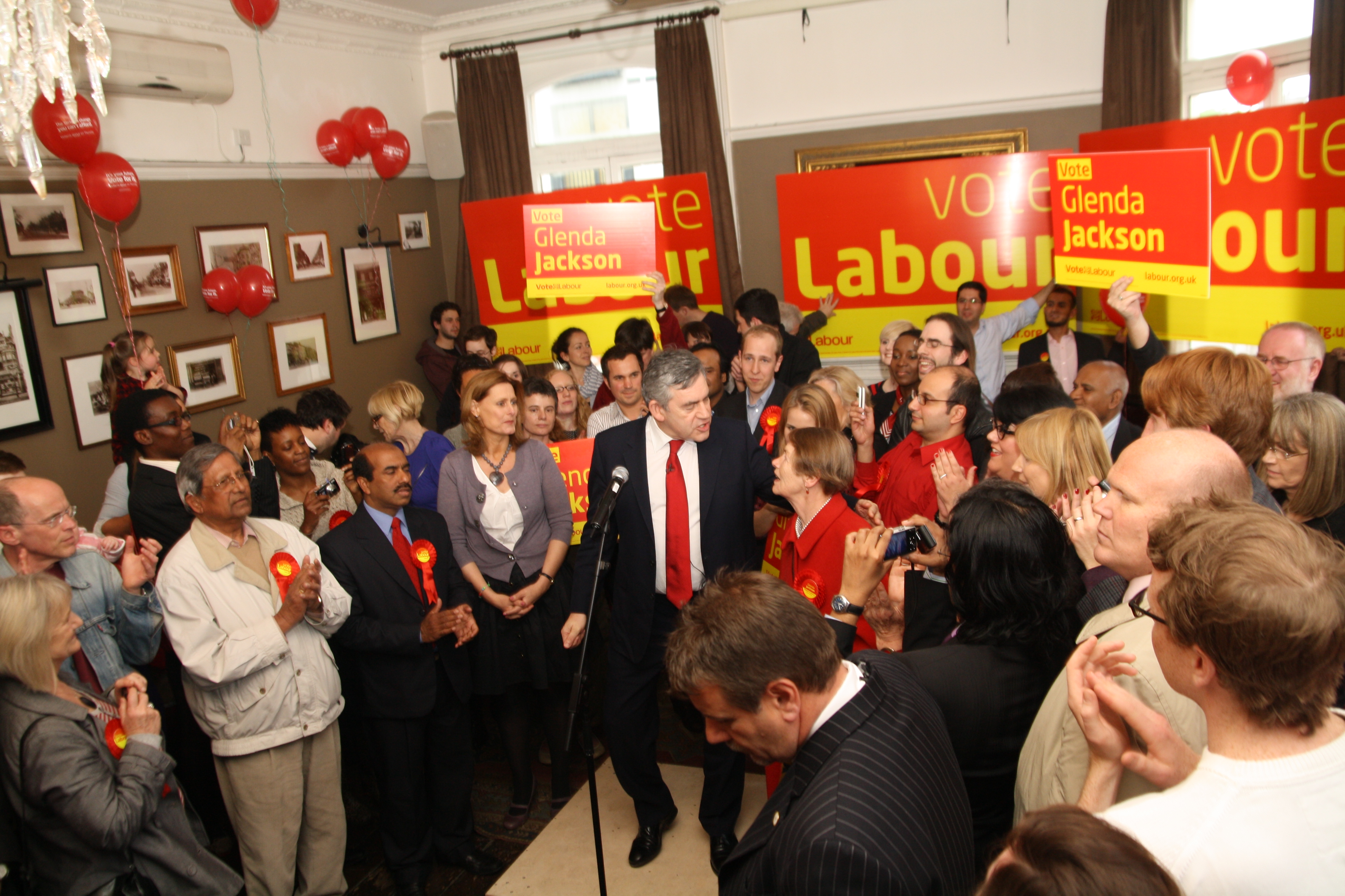 Prime Minister Gordon Brown in Kilburn to help ‘close friend’ Glenda Jackson IMG_1773