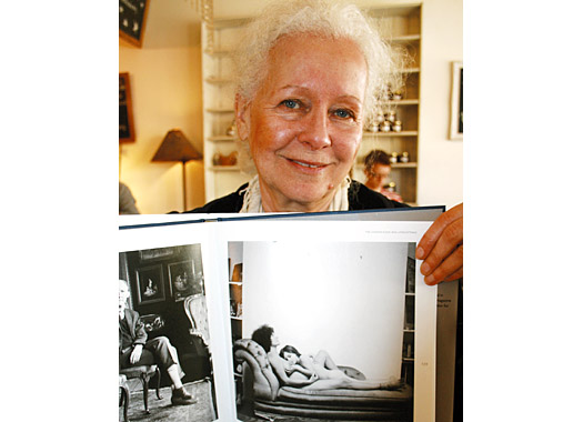 Portrait of the refugee, Hanja Kochansky, who escaped to a life with stars in Hollywood inews050611_03