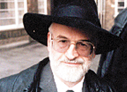 Author and Alzheimer’s sufferer Sir Terry Pratchett backs Netherwood Day Centre campaign news112411_02