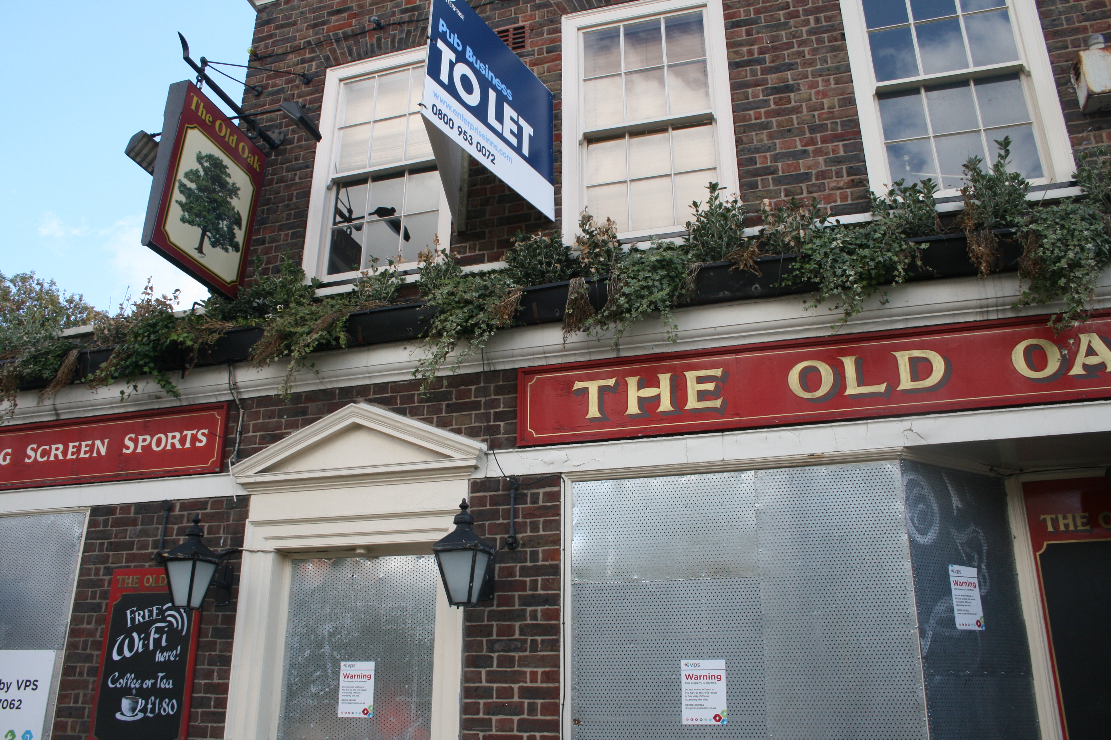 Punters lament another ‘depressing’ pub closure as time is called on the Old Oak pub in Gospel Oak IMG_0397