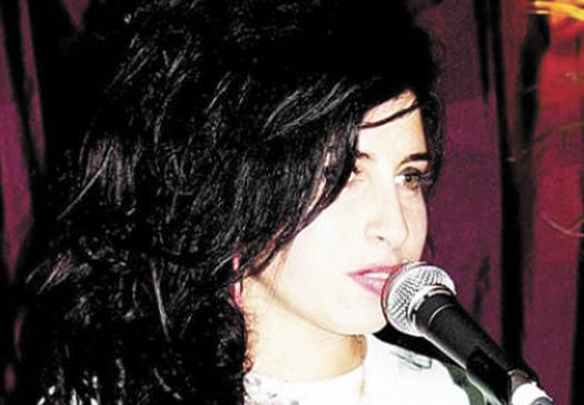 06-amy-winehouse2_3