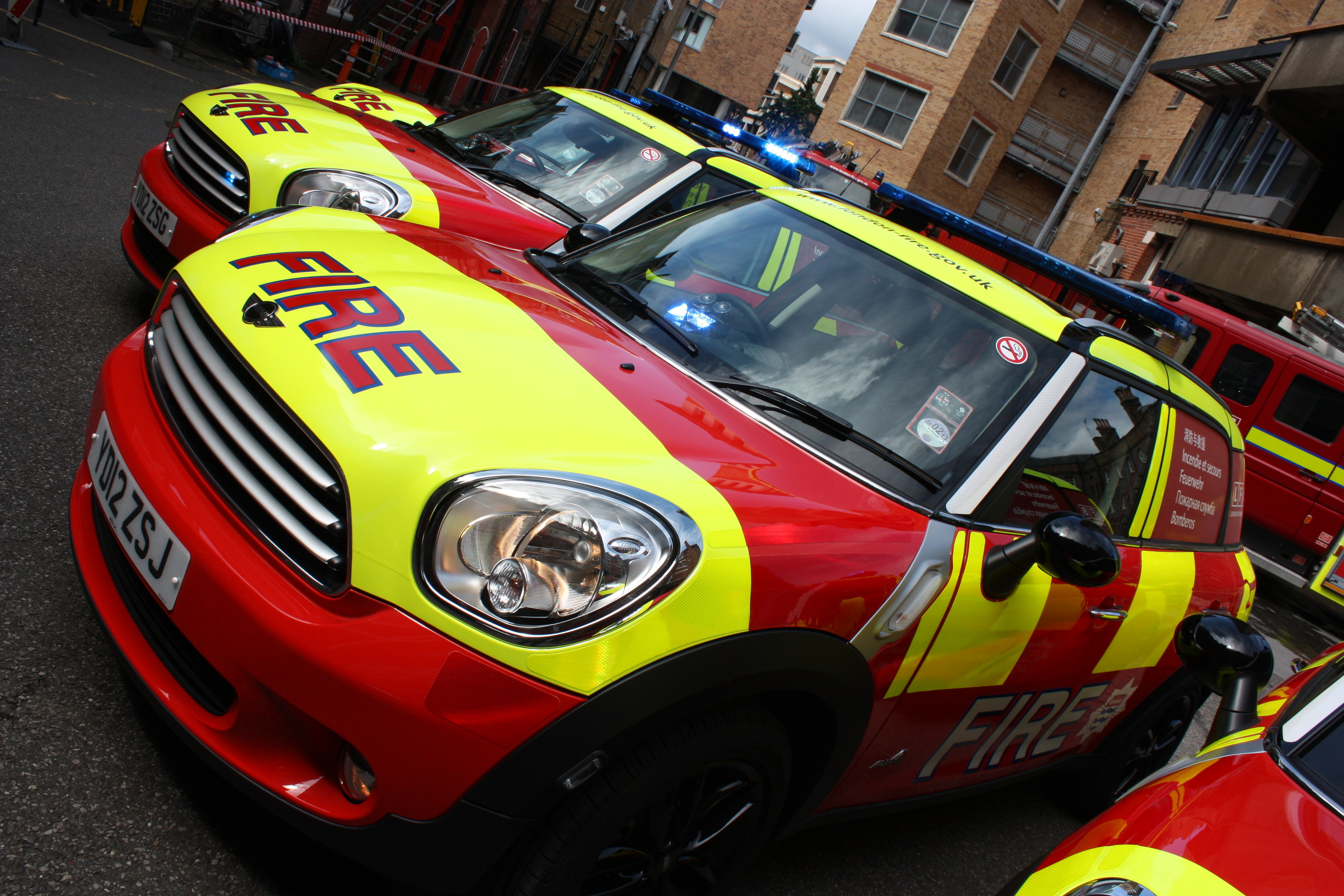Cost-cutting Brigade to send firefighters to answer emergency calls in Mini Coopers 356143