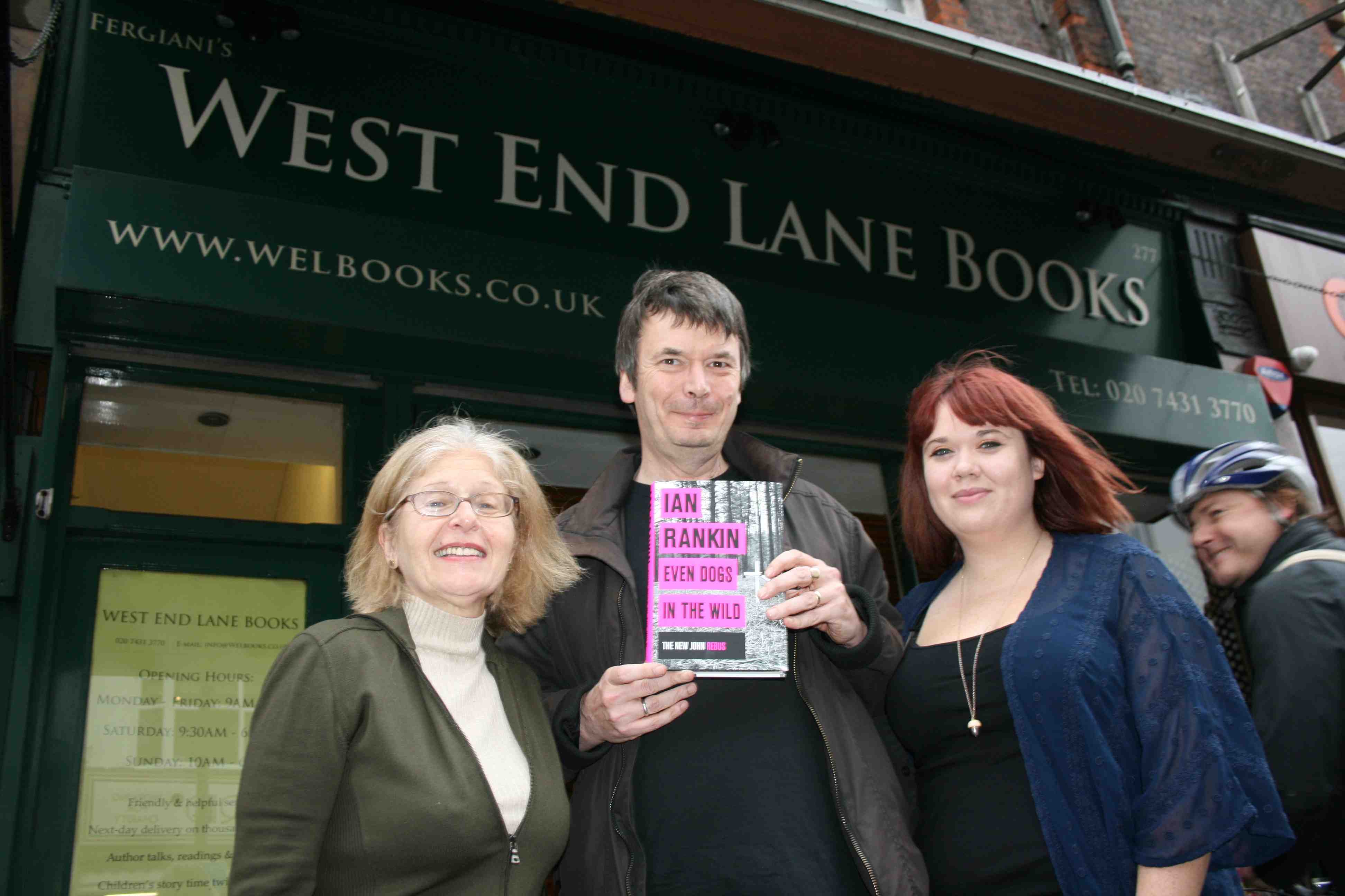 Rebus author Ian Rankin urges book lovers to shop local on visit to