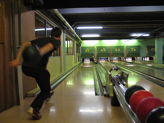 Police call for review of licence at Bloomsbury Bowling Lanes after investigating stab brawl 387287190_b3ebc3ca25_z