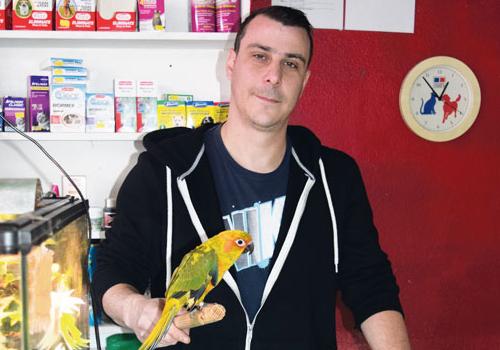 Calls for Cally pet shop to get plaque after claims famous ‘dead parrot’ sketch was made there Jim Dove, Cally Pets, Monty Python