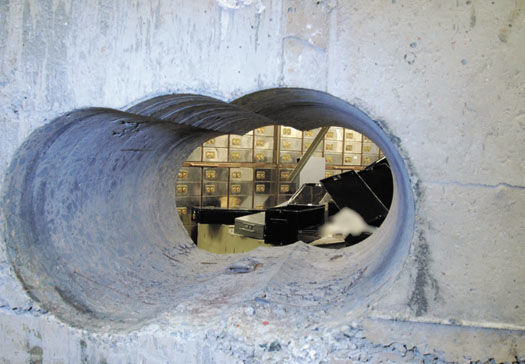 RVW NEW The Great Diamond Heist Pic Section1st prfs -2-2