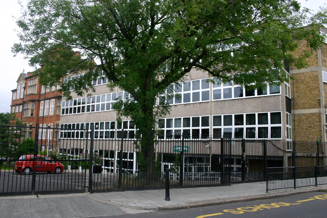 Camden Town-Camden School for Girls001-2007