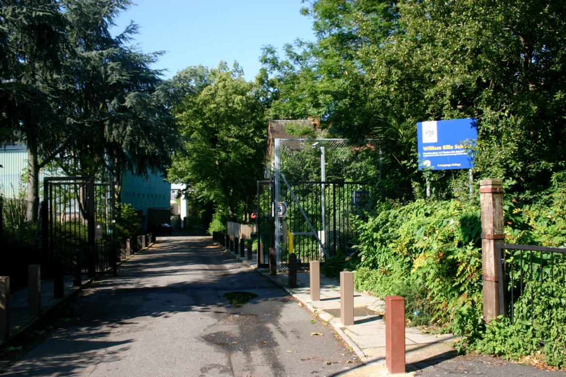 Parliament Hill-William Ellis School-entrance-2007