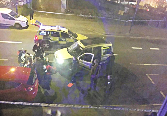 Essex Road_car-pub crash 3 pic by Jade Barlow on Twitter