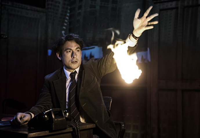 Review: City of Glass, at Lyric Hammersmith Chris New in City of Glass Photo by Jonathan Keenan (2)
