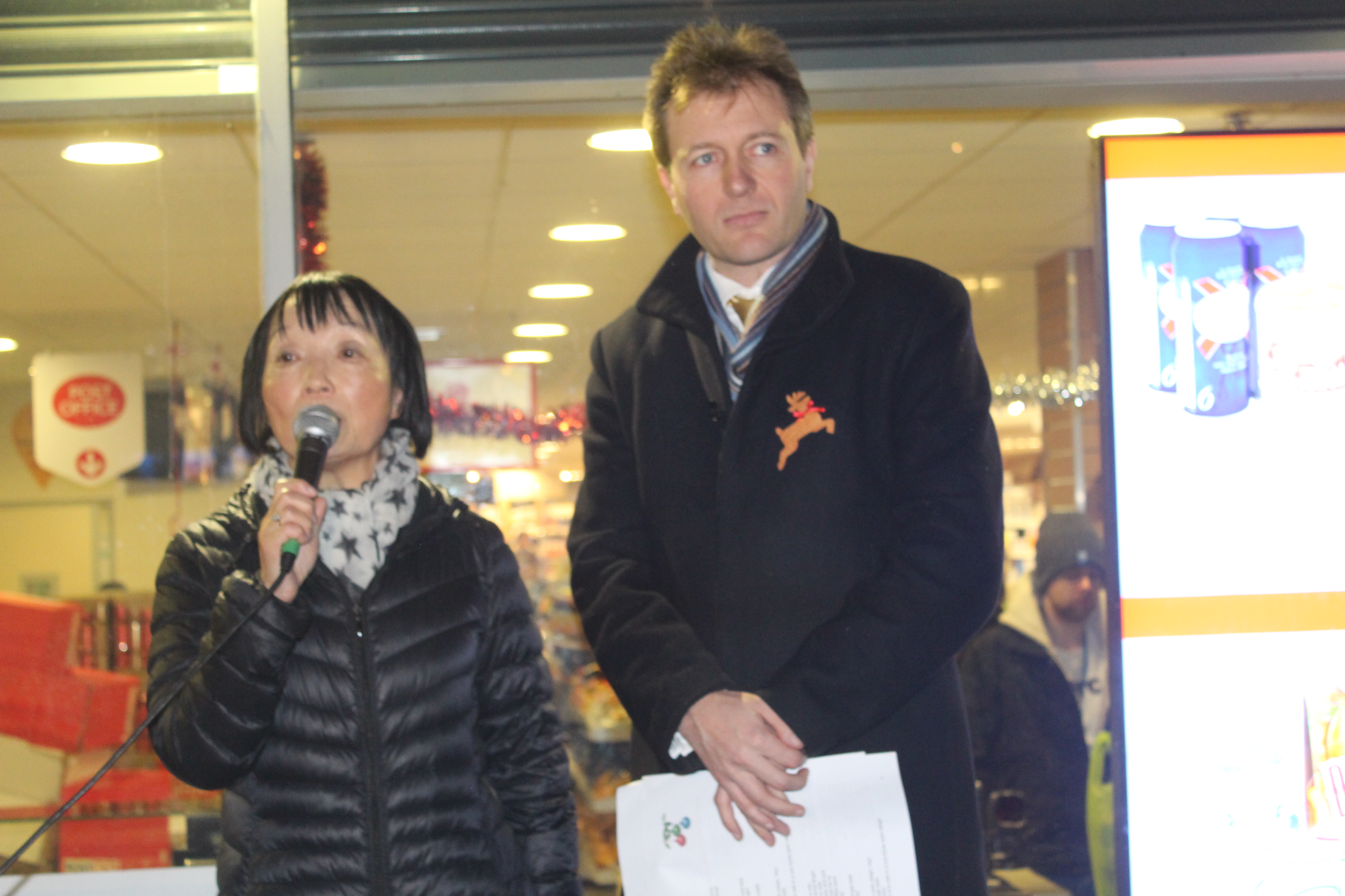 Christmas saved in Belsize after council lights fiasco img_7509