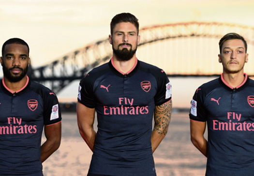 Ozil the difference as Arsenal prepare for United visit with 5-0 win OZIL GIROUD LACAZETTE