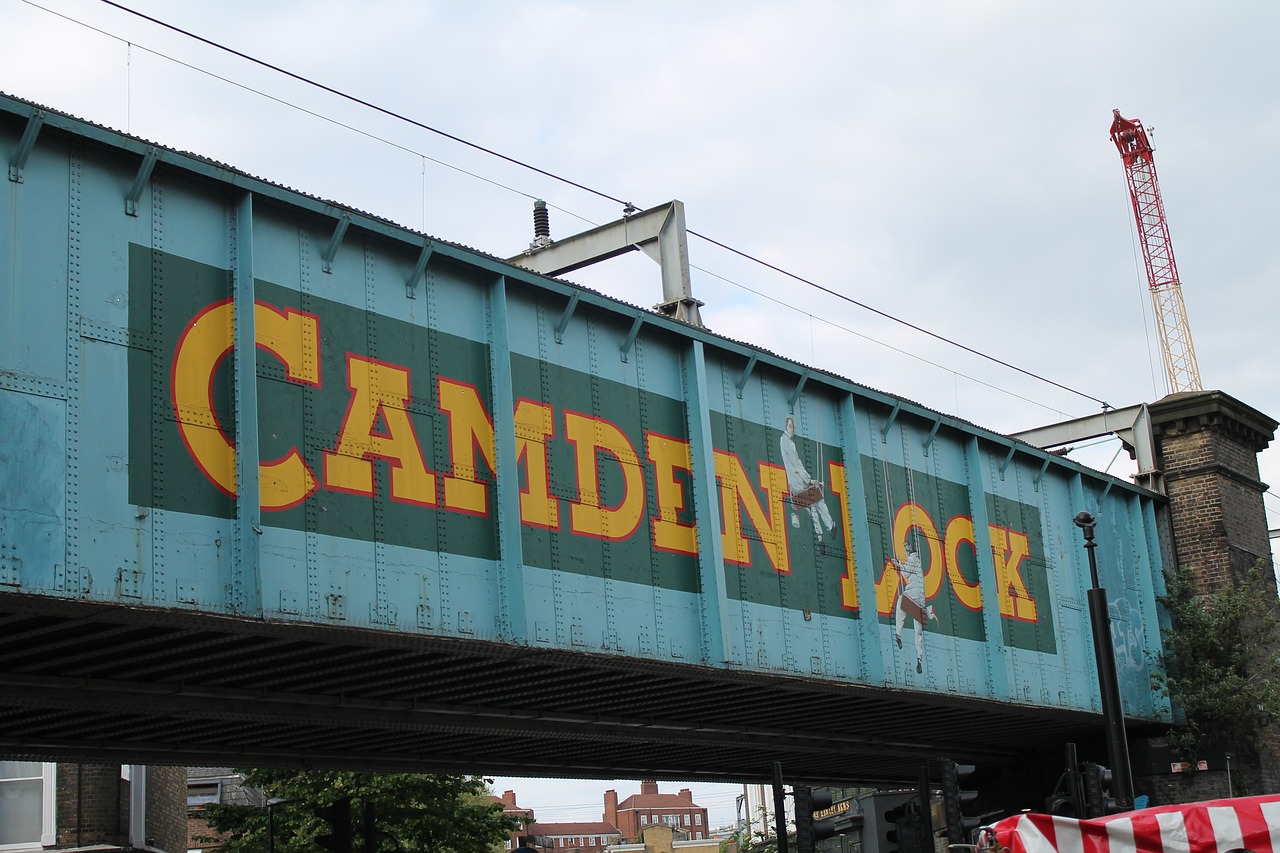 camden lock pixabay - no attribution needed