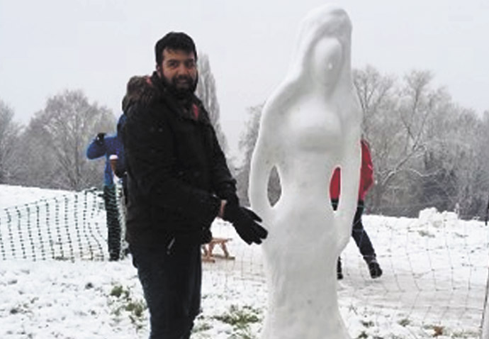 ICE SCULPTURE ON HEATH