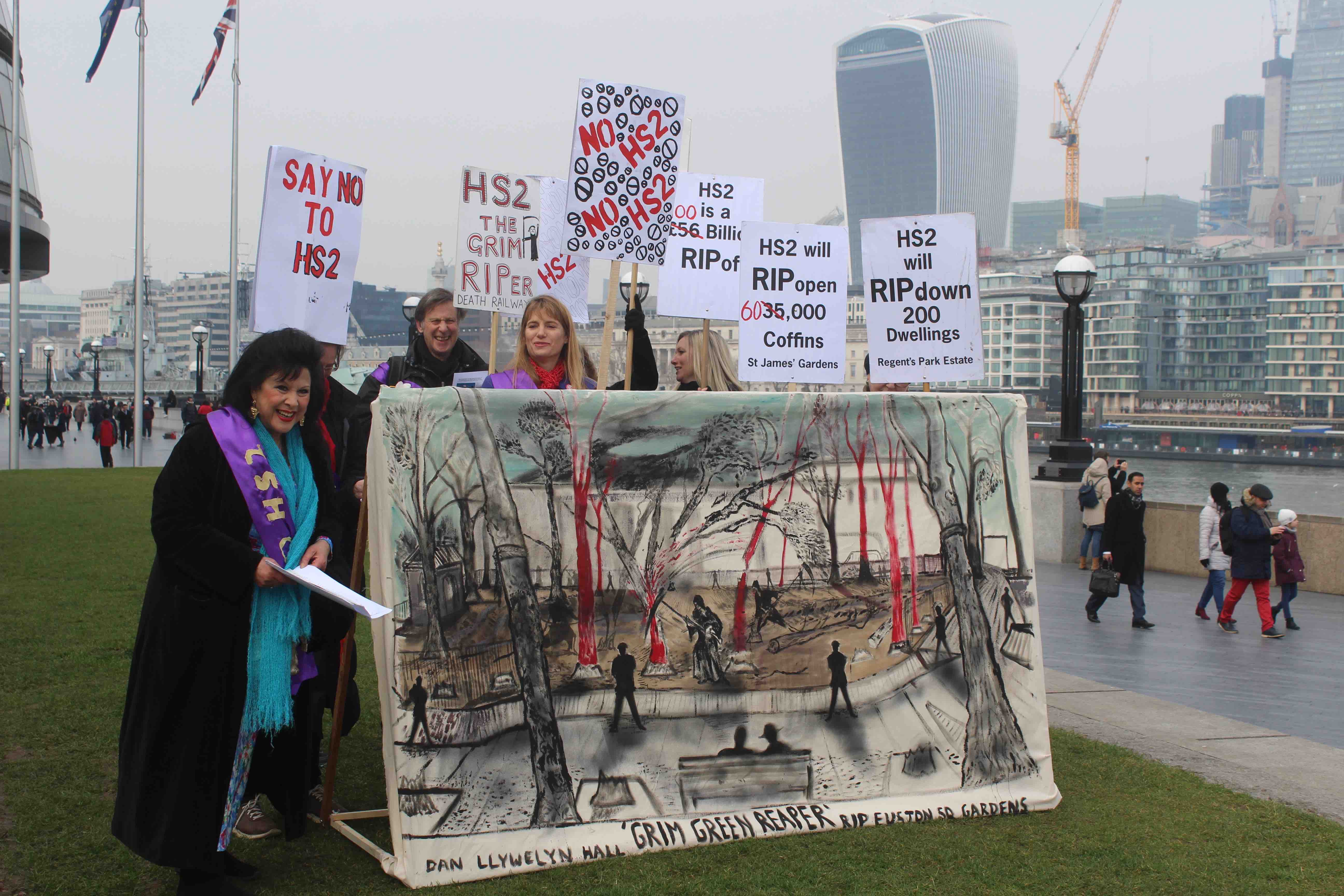 HS2 mural protesters