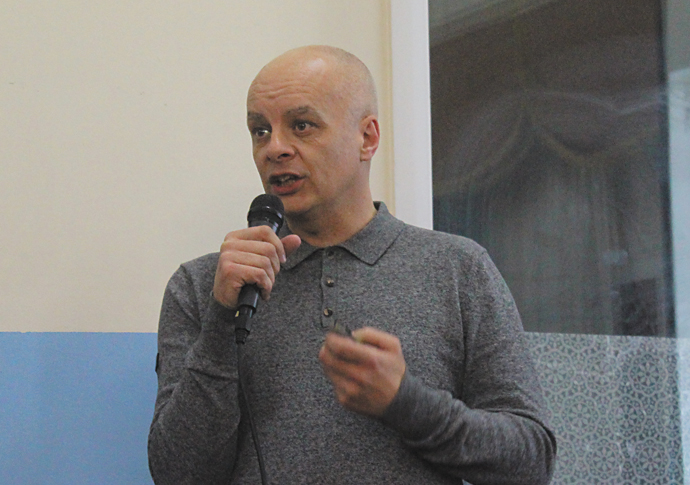 Former neo-nazi tells mosque: We can combat far right | Camden New Journal