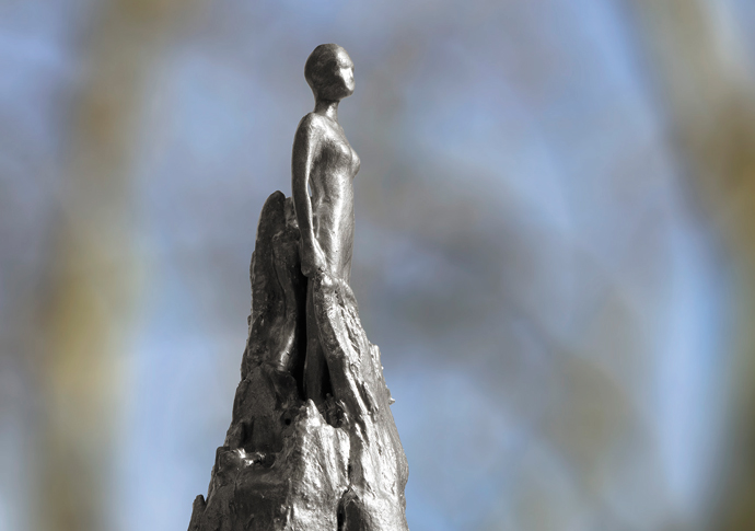 Maggi Hambling_MOTG statue close up