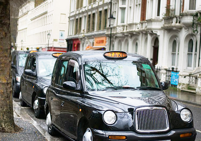 Black cabs photo- 0x010C (talk - contribs) wikimedia commons