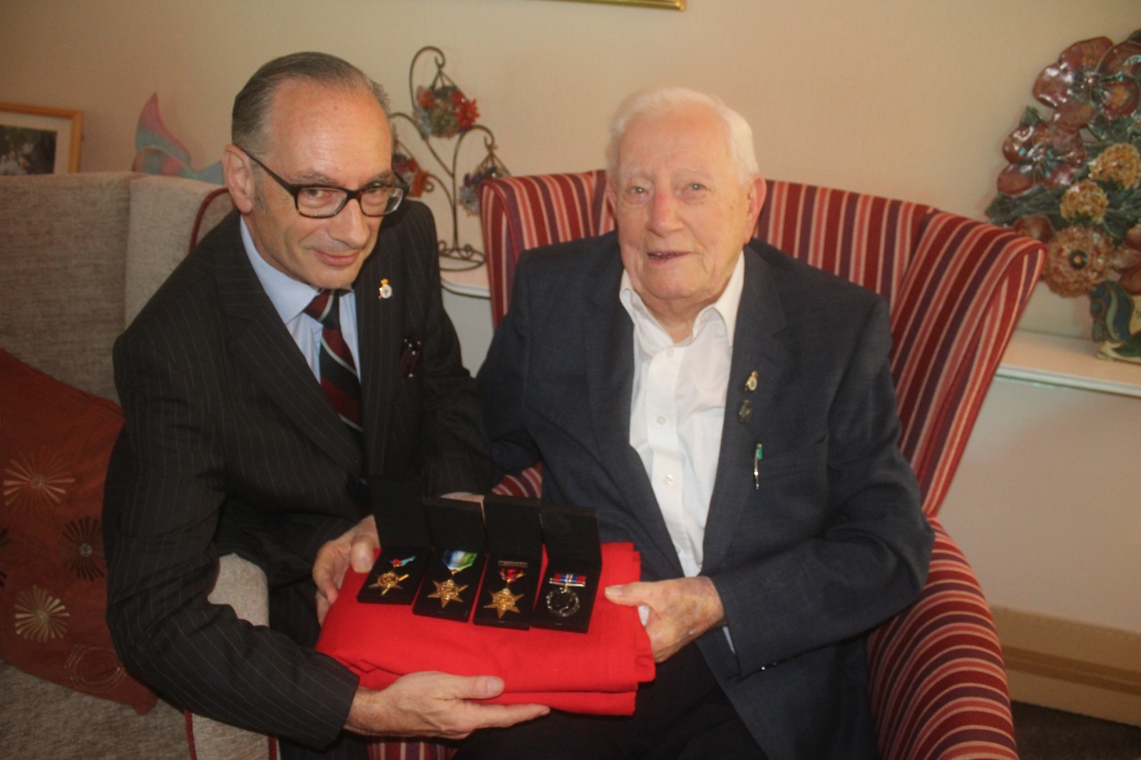 101-year-old given new war medals after originals lost in fire Bill Jones medal