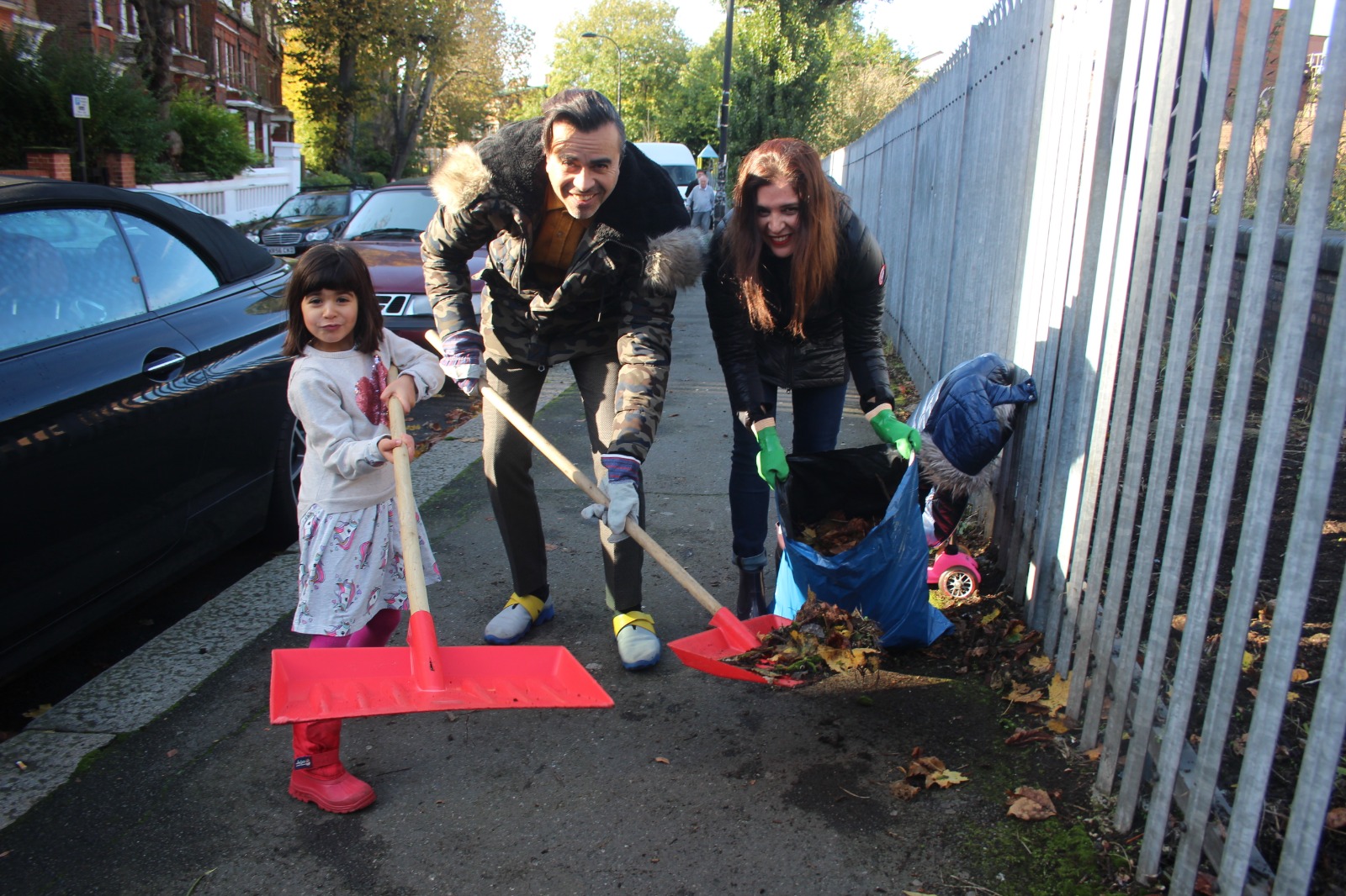 Clean-up ‘shames’ company over mess by rail line camdennewjournal Image 2019-10-31 at 14.45.53 (8)