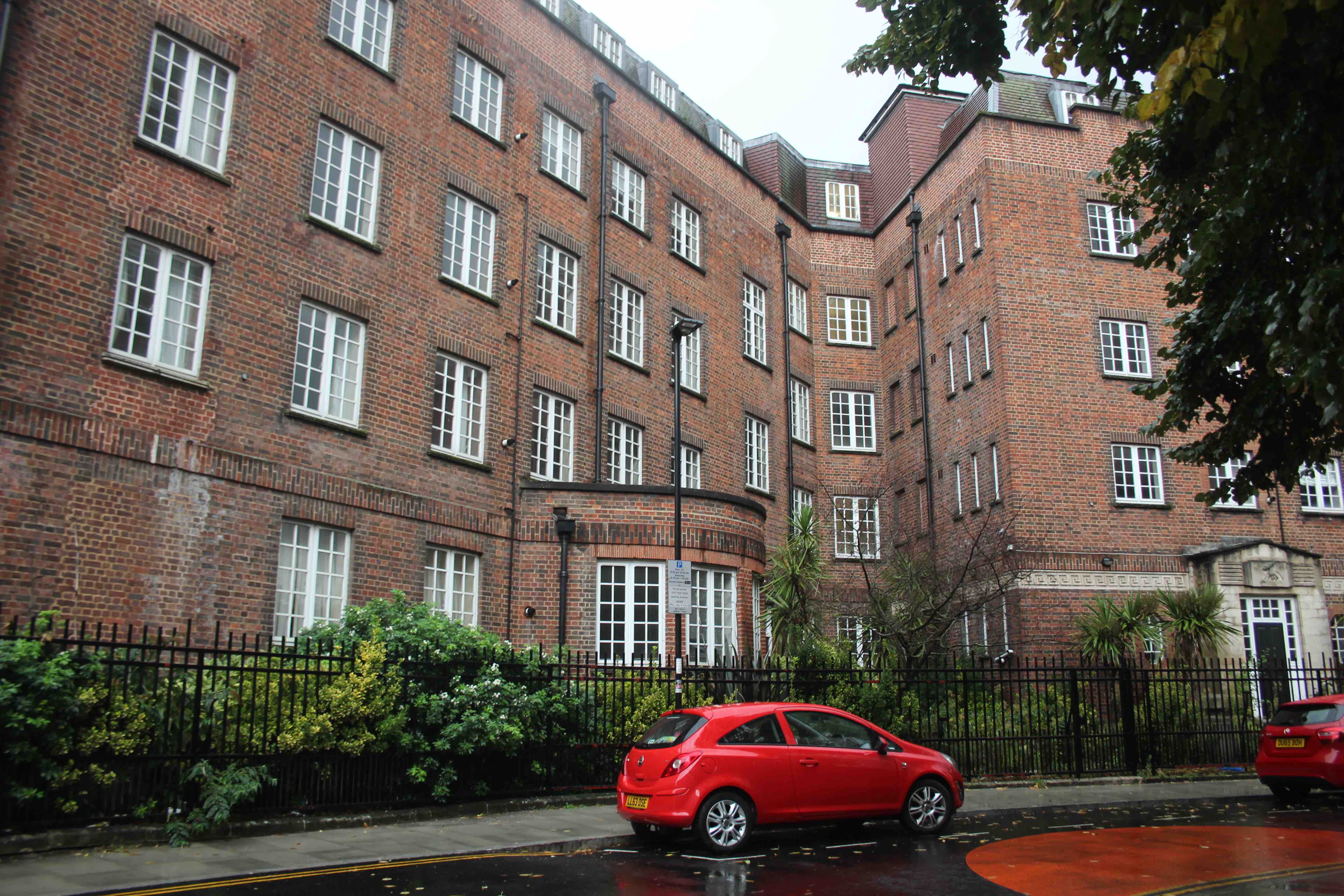 Luxury flats at former hospital in City Road sit empty for 3 years City Road flats