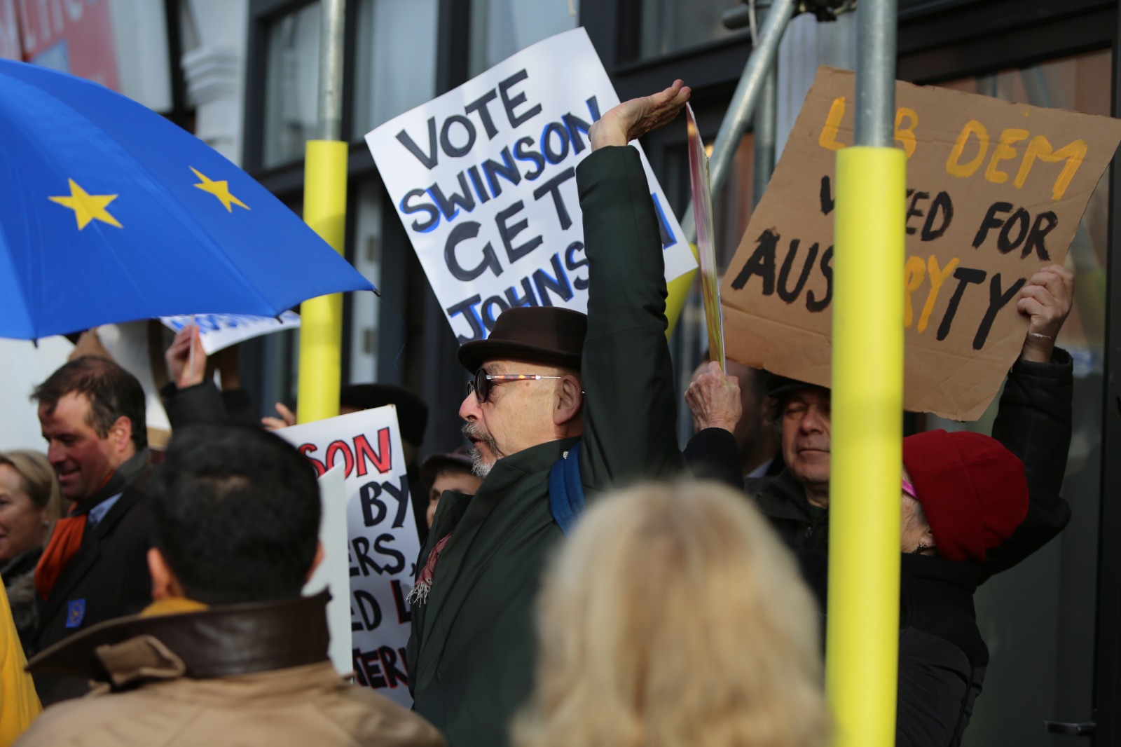 Skirmishes on Super Saturday as Lib Dem leader and the Mayor of London hit front line of election battle camdennewjournal-21-11-19 Image 2019-11-21 at 13.52.57 (7)