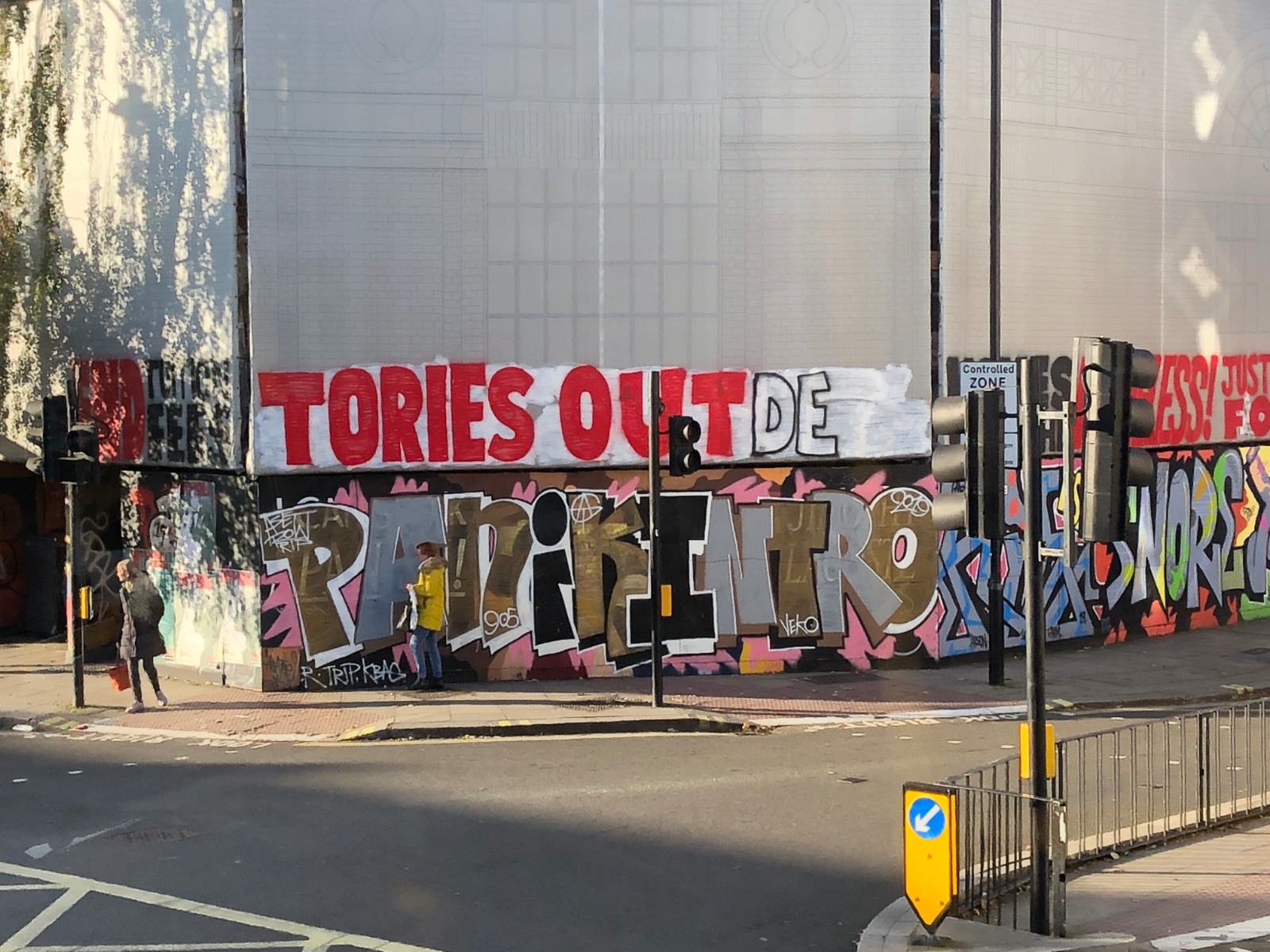 Corbyn-backing street artist is caught red-handed? camdennewjournal Image 2019-11-15 at 16.45.52 (1)