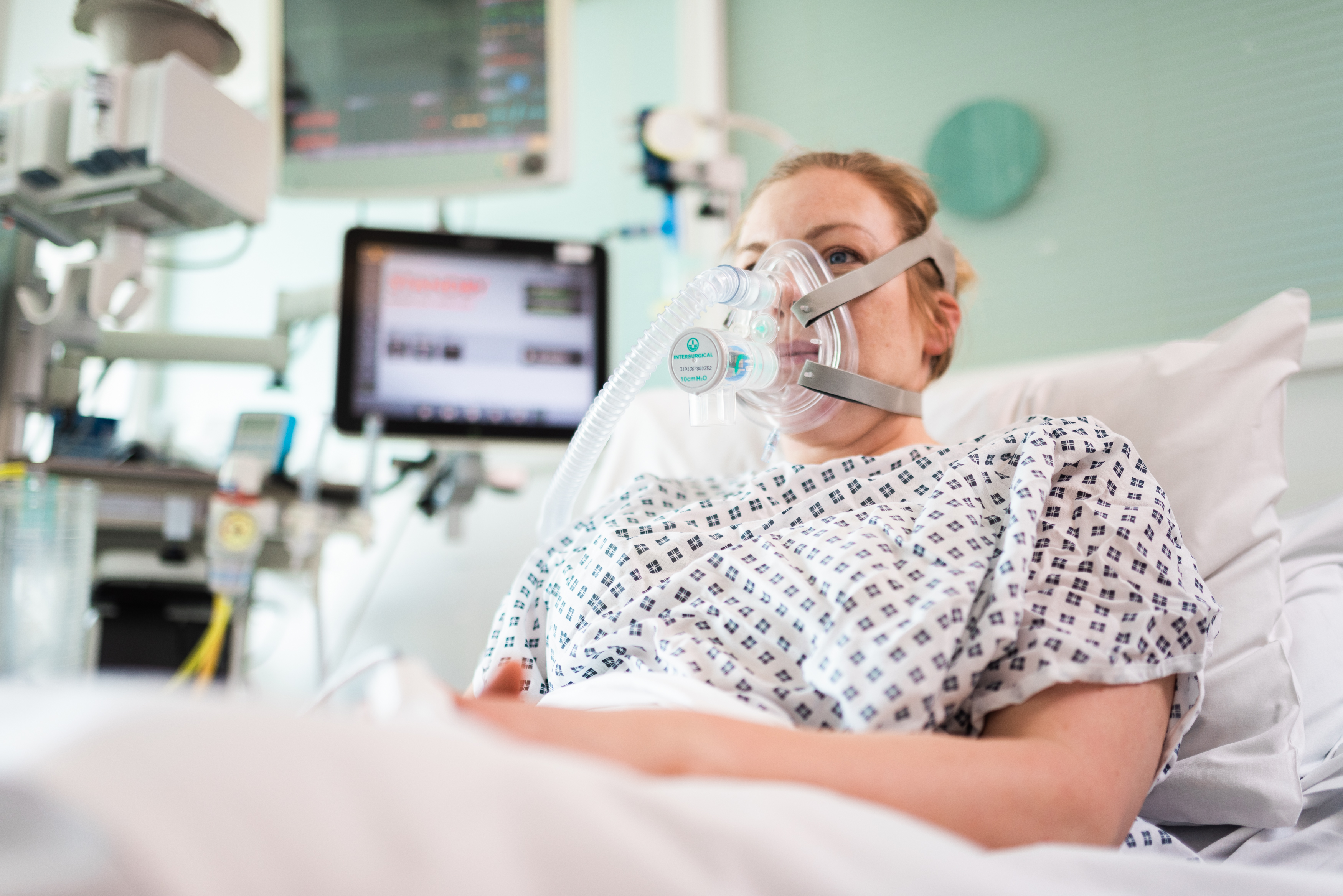 UCLH receive 100 ‘breakthrough’ breathing devices that reduces need for ventilators 1-40