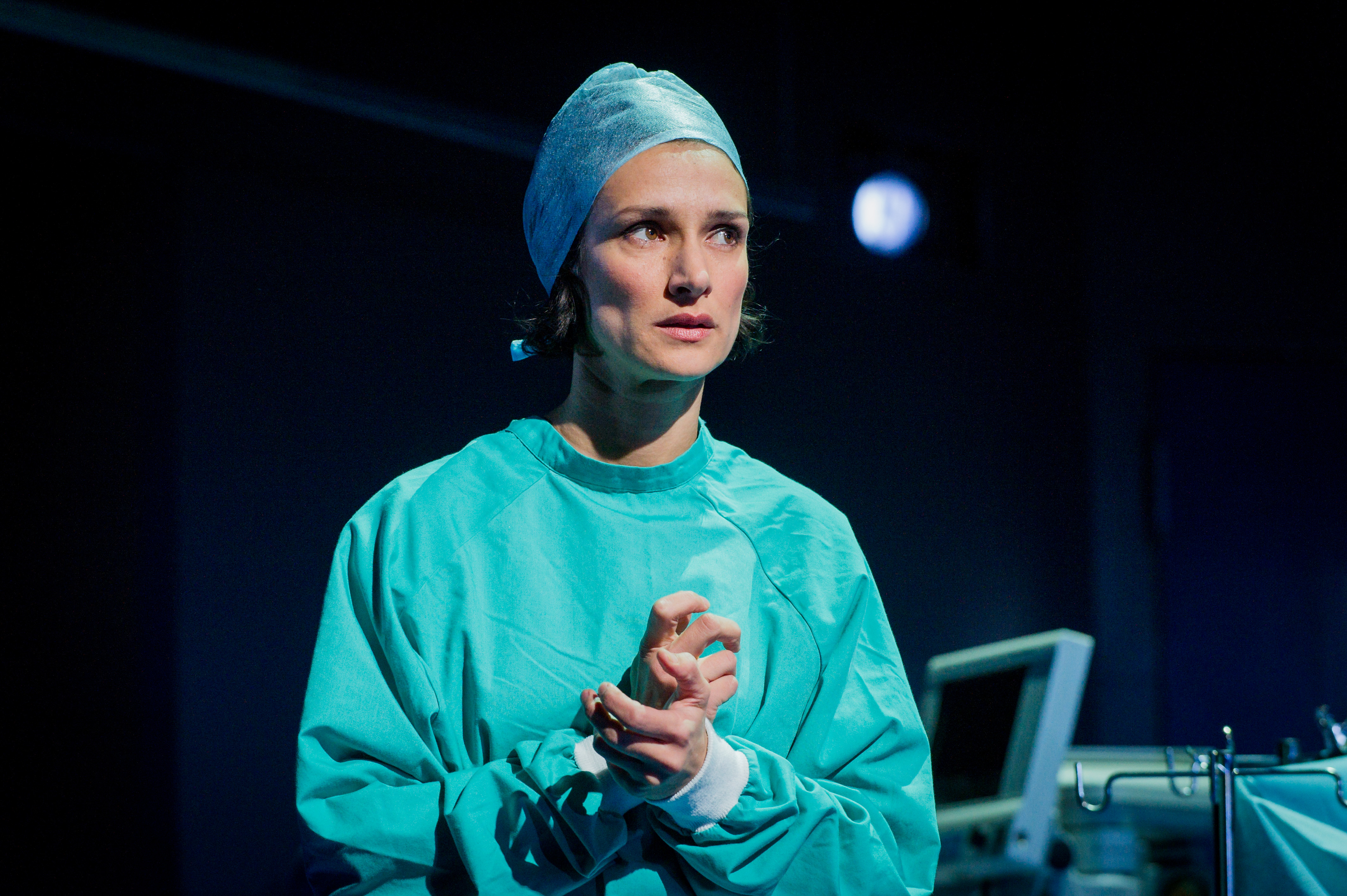 tiger-country-hampstead-theatre-8th-december-2014written-and-directed-by-nina-rainecast-includes-ruth-everett-souad-faress-jenny-galloway-nick-hendrix-maxwell-hutcheon-tricia-kelly-alast