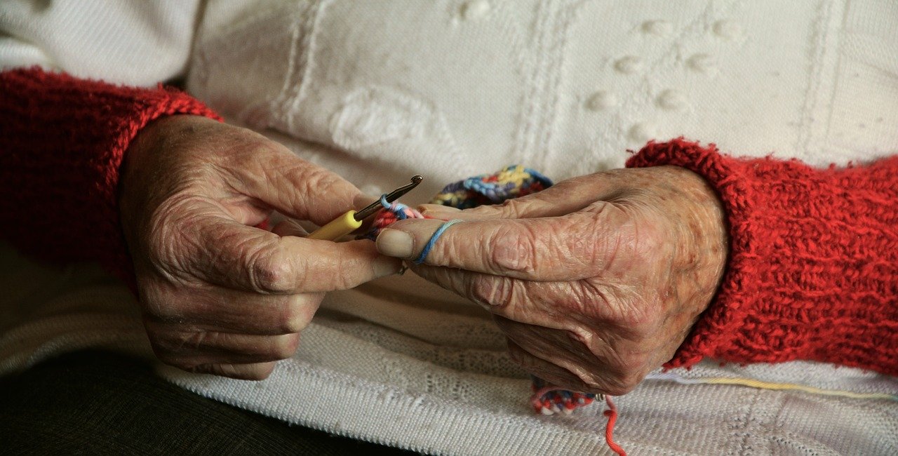 hands-2066551_1280 (1)