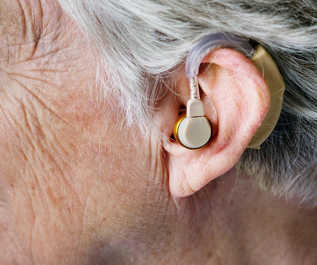 Coronavirus: Updates in BSL and other languages 1024px-In-the-ear_hearing_aid