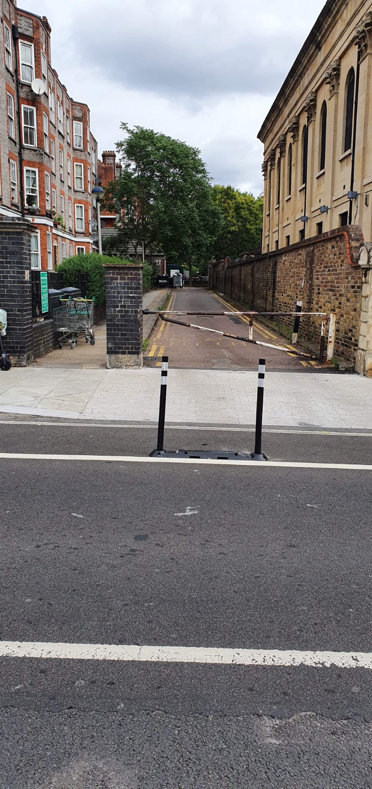 Penshurst cycle lane bungle 76546605-5c98-4a56-92f2-b84cd7503a4d