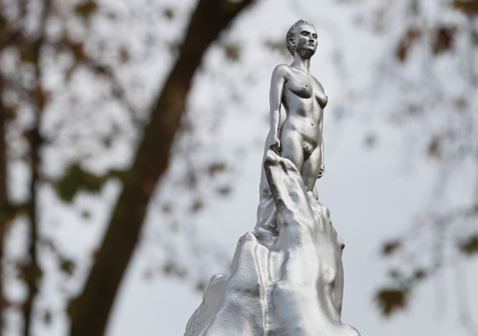 Mary Wollstonecraft statue 27-Close up ©Ioana Marinescu