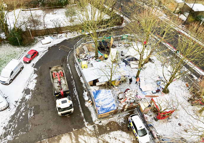 Last Highbury ‘save the trees’ protesters are evicted Dixon Clark Court trees