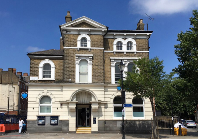 Highbury Corner Barclays bank