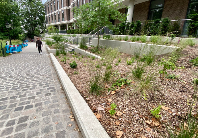 Pears building gardens