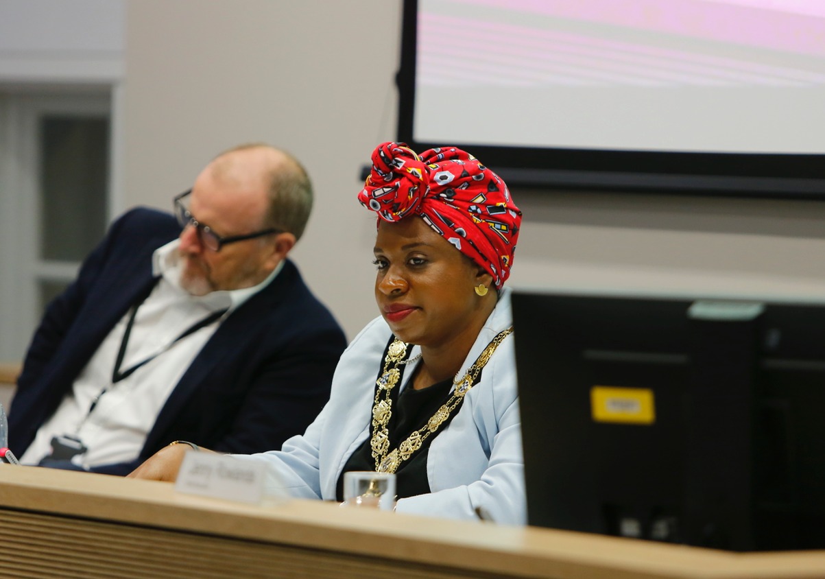 Black business drive behind Mayor’s headwrap choice d7f77a98-c63c-42df-8607-a126fd20bab5
