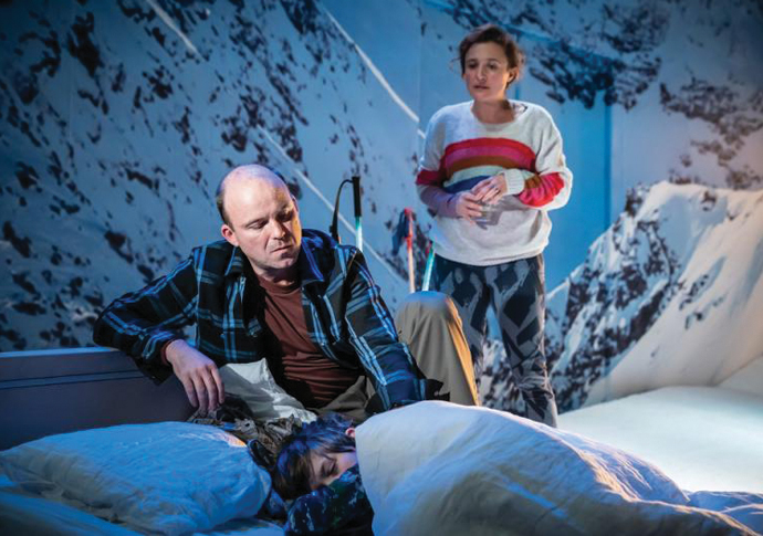 Force Majeure. Oliver Savell Rory Kinnear Lyndsey Marshal Credit - Marc Brenner. 2915