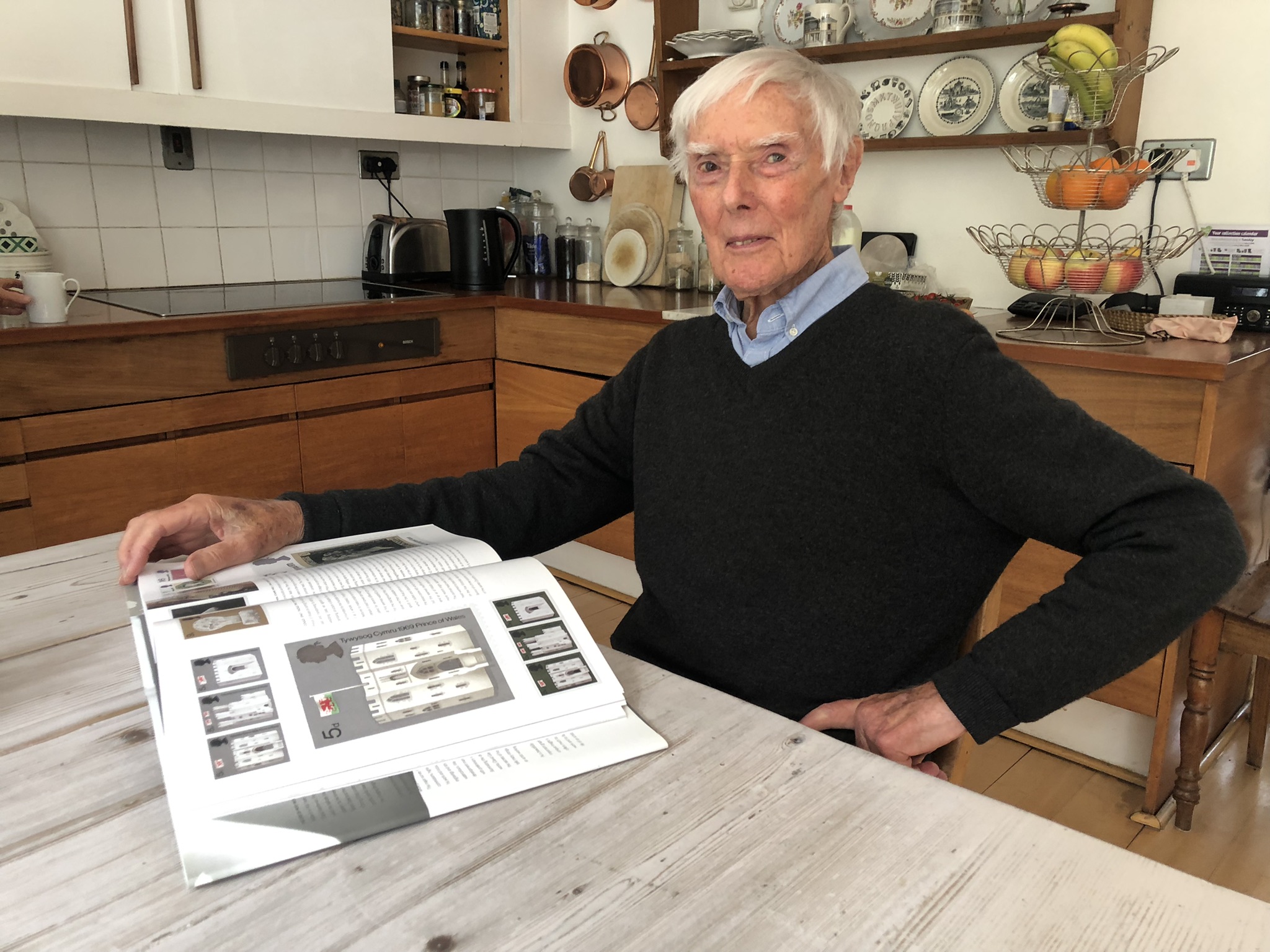 Artist David Gentleman explains how he came up with Queen stamp David Gentleman_2