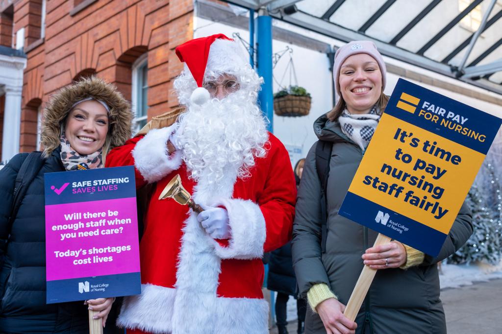 Overworked and underpaid nurses walkout on strike at Great Ormond Street Hospital 460d979f-d558-4473-a96f-31577eab9900