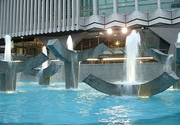 On serious architecture! Centre Point fountains