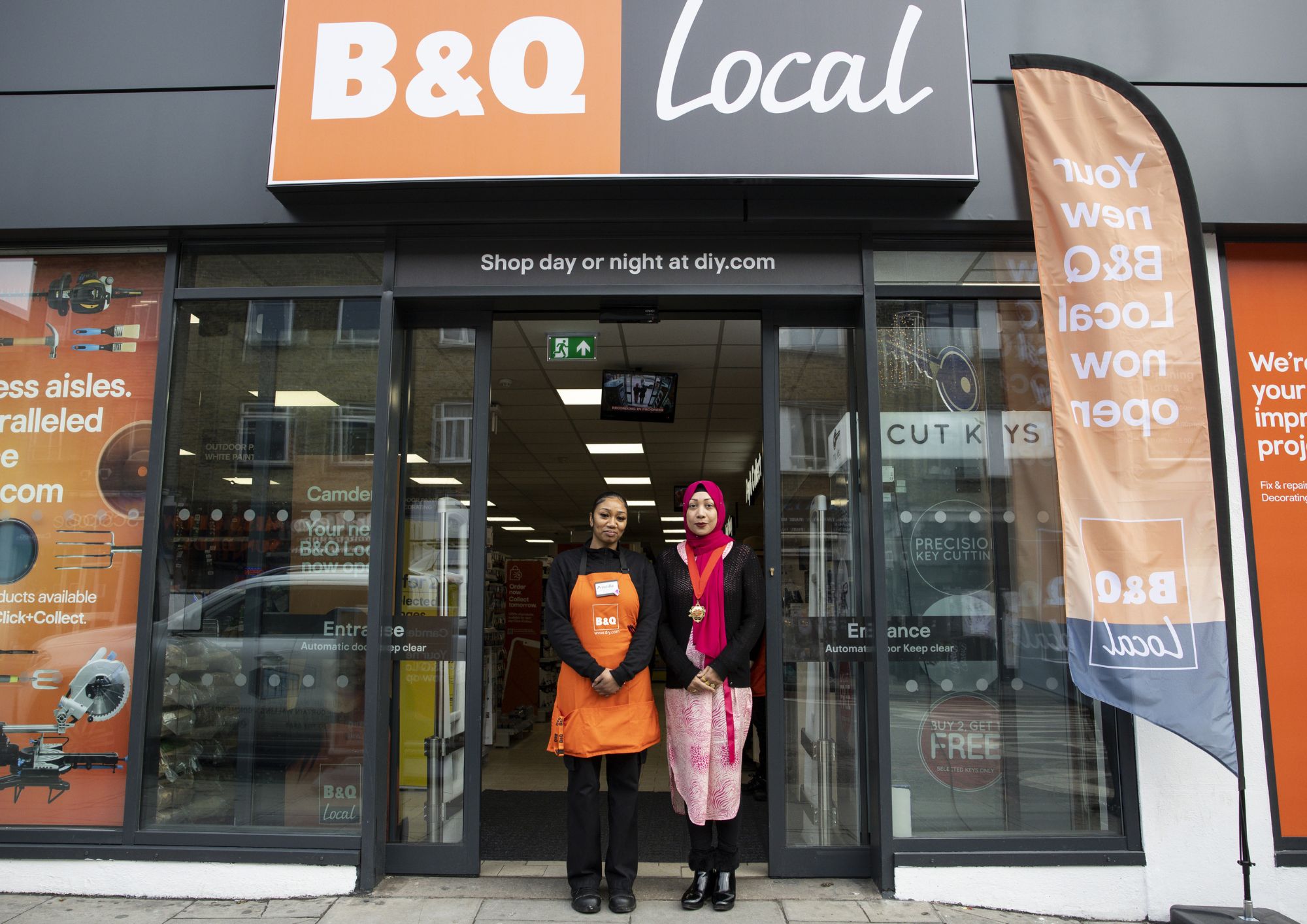 B Q Move Into Empty Supermarket In Camden High Street Camden New Journal