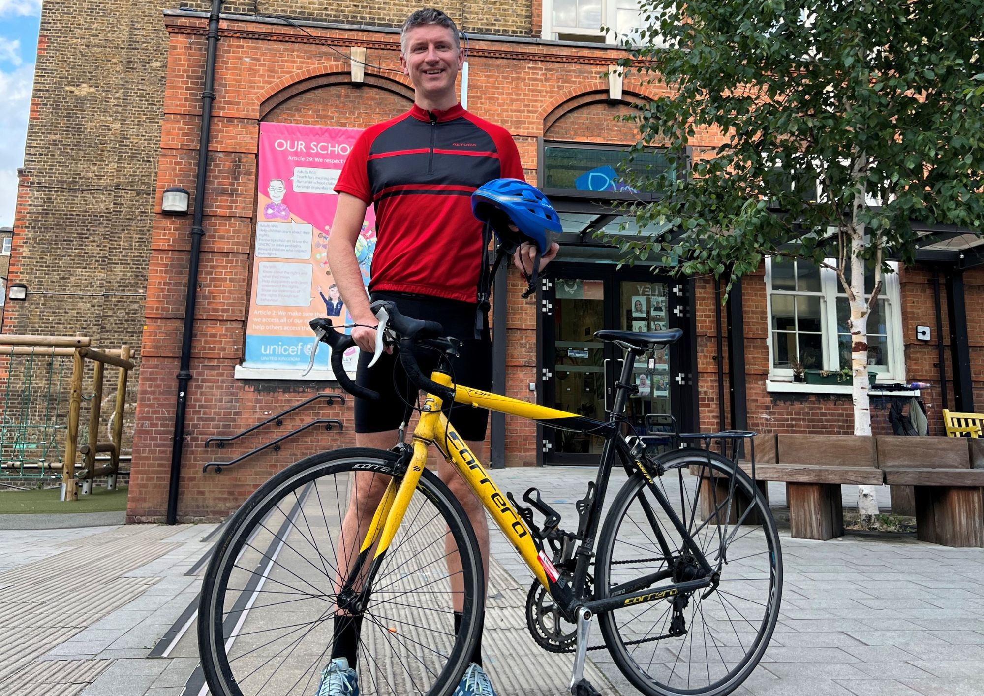 Headteacher’s triathlon challenge to help raise funds for school toy library netley head
