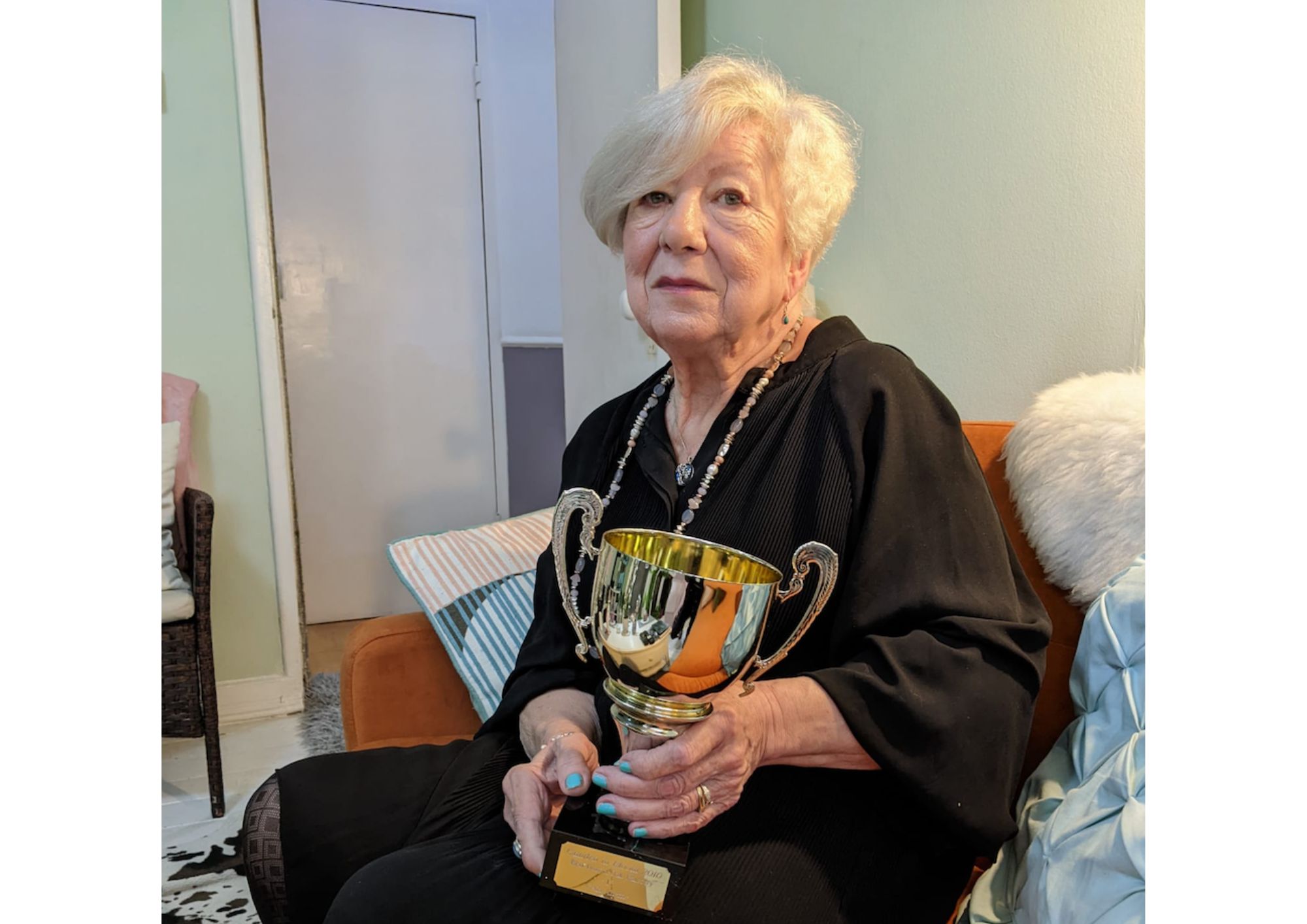 Council tells Camden In Bloom winner to remove prize balcony display celia camden in bloom (1)