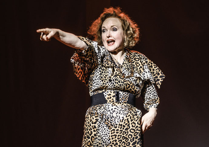 Emma Davies in How To Survive Your Mother (Charles Flint Photography)_3