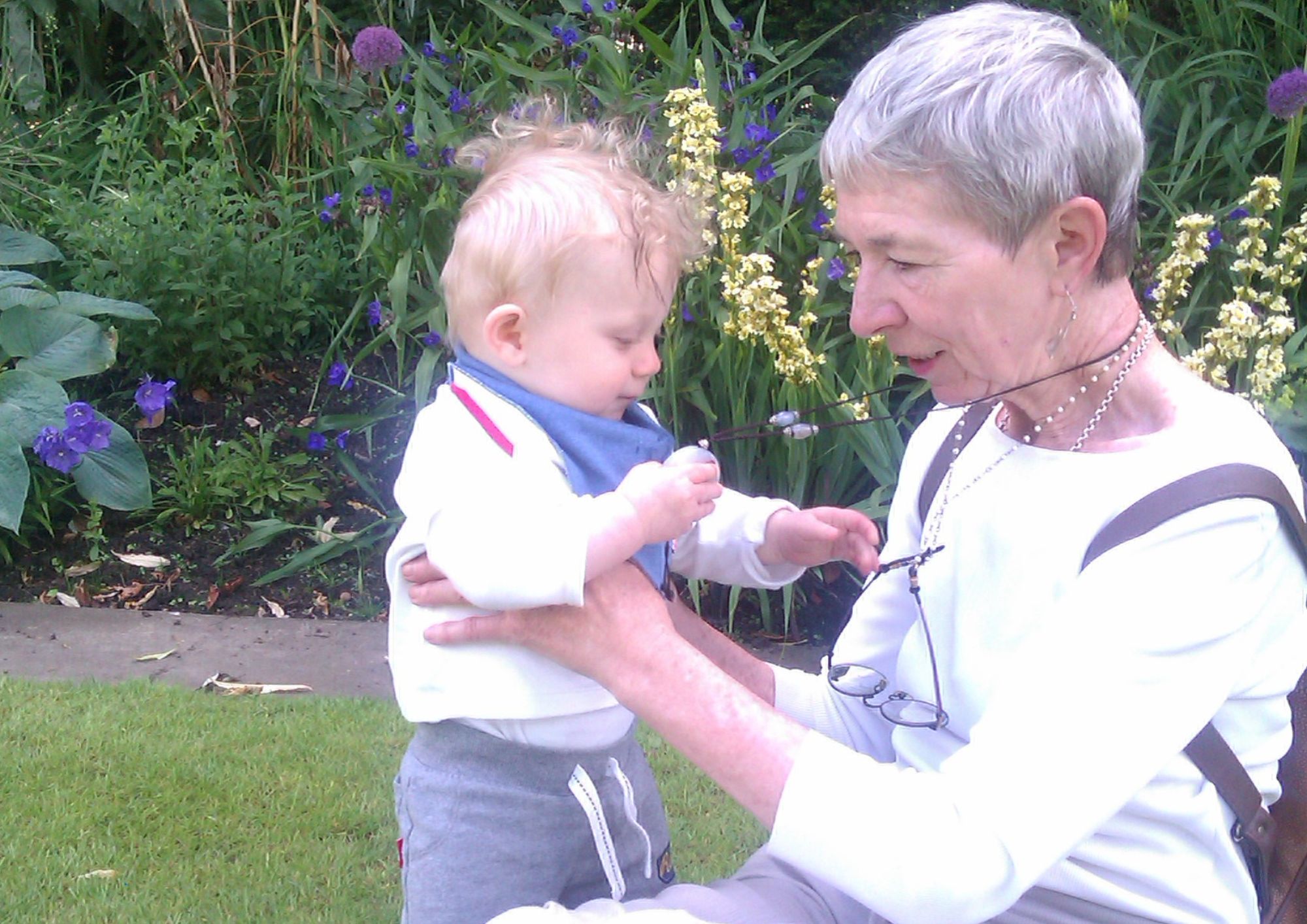 Tributes to grandmother found in the canal after popping to shops anne hearn-2