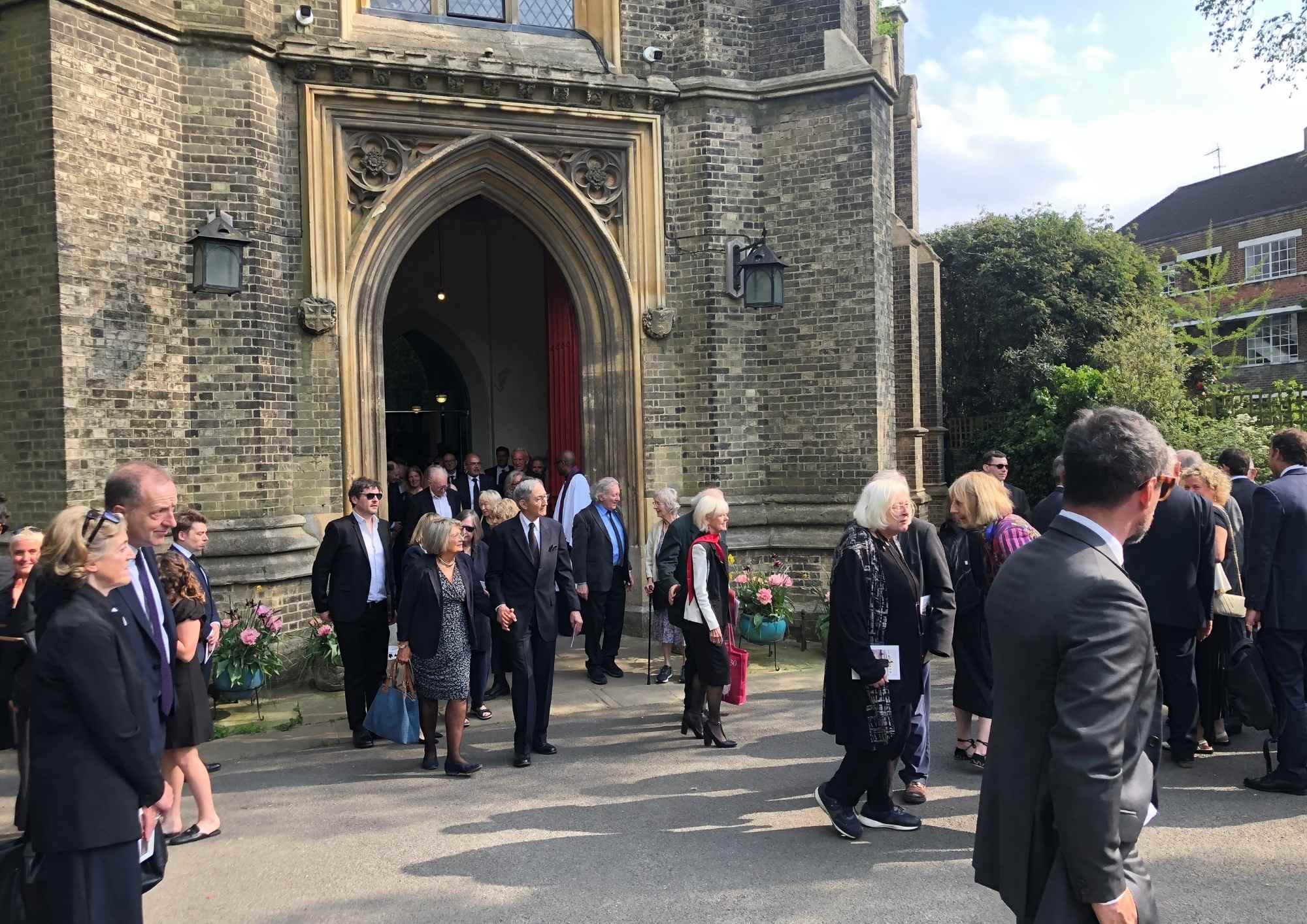 john mills funeral (2)