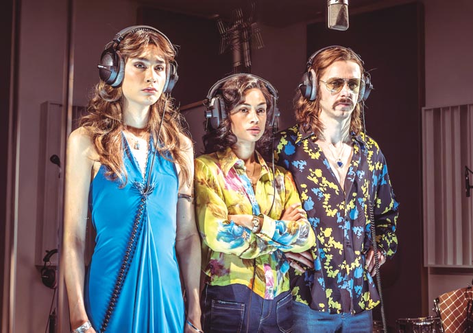 Review: Stereophonic, at Duke of York’s Theatre Lucy Karczewski Nia Towle Jack Riddiford - Stereophonic - West End - photo by Marc Brenner - 00953