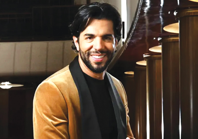 Domingo Hindoyan_photo La Opera_Coresia